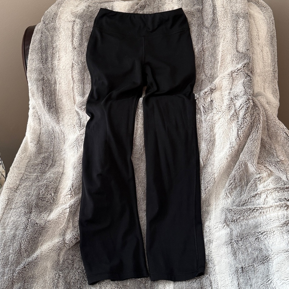 Athleta Girl High Rise Chit Chat Flare
Black, size M 8-10